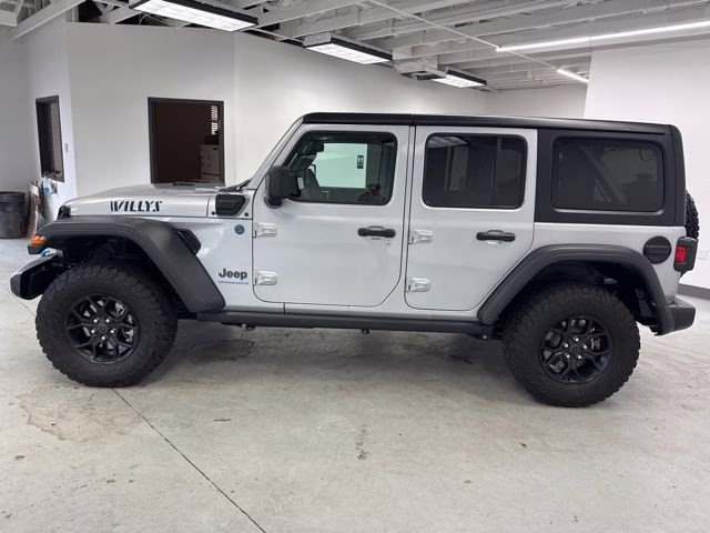 2024 Silver Zynith Clearcoat Jeep Wrangler Willys 4xe 4X4 SUV