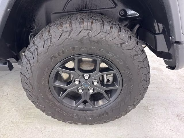 2024 Silver Zynith Clearcoat Jeep Wrangler Willys 4xe 4X4 SUV