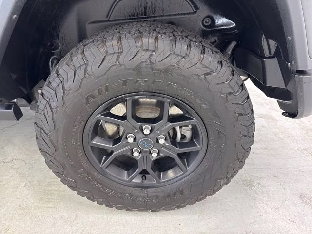 2024 Silver Zynith Clearcoat Jeep Wrangler Willys 4xe 4X4 SUV