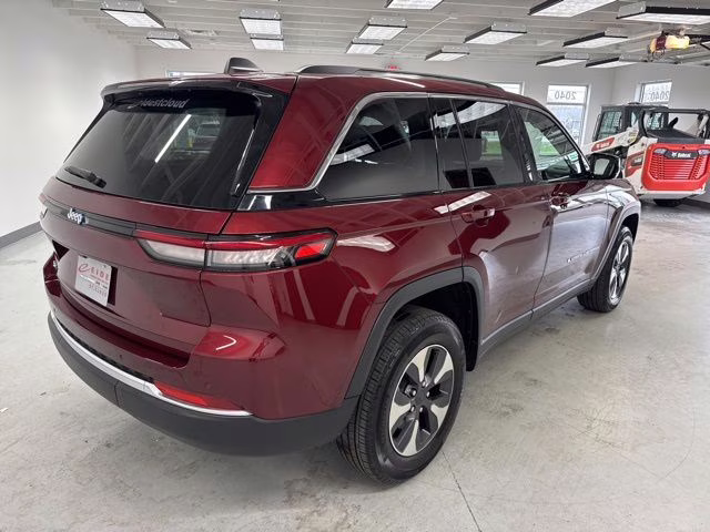 2022 Velvet Red Pearlcoat Jeep Grand Cherokee 4xe 4X4 SUV