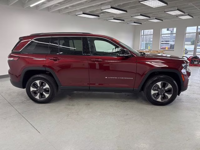 2022 Velvet Red Pearlcoat Jeep Grand Cherokee 4xe 4X4 SUV