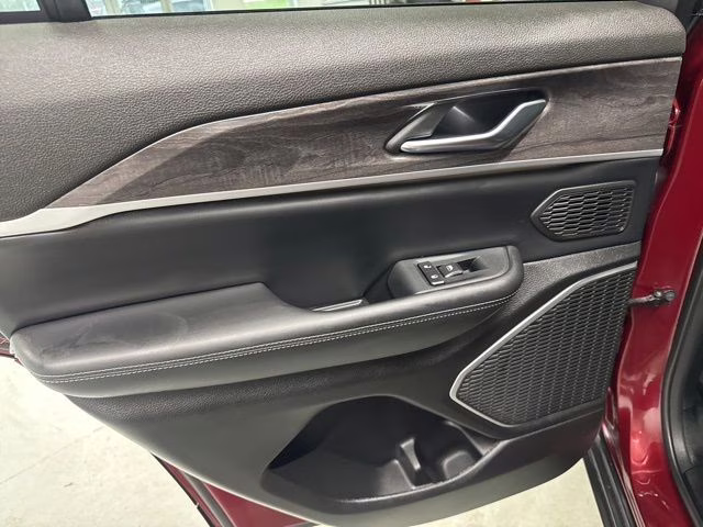 2022 Velvet Red Pearlcoat Jeep Grand Cherokee 4xe 4X4 SUV