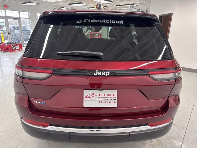2022 Velvet Red Pearlcoat Jeep Grand Cherokee 4xe 4X4 SUV