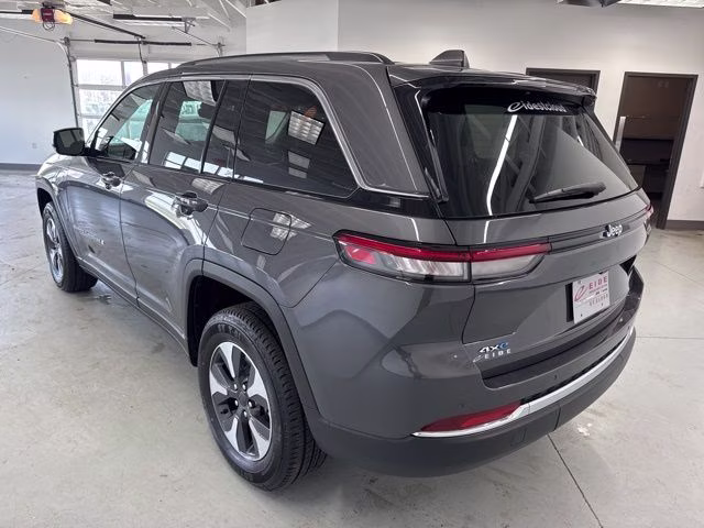 2022 Baltic Gray Metallic Clearcoat Jeep Grand Cherokee 4xe 4X4 SUV