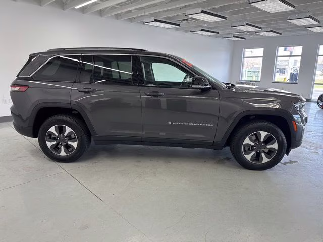 2022 Baltic Gray Metallic Clearcoat Jeep Grand Cherokee 4xe 4X4 SUV