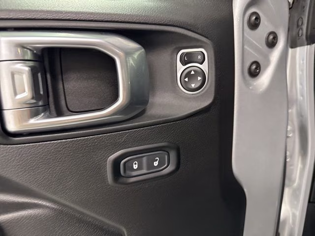 2024 Silver Zynith Clearcoat Jeep Wrangler Willys 4xe 4X4 SUV