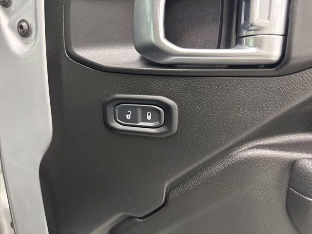 2024 Silver Zynith Clearcoat Jeep Wrangler Willys 4xe 4X4 SUV