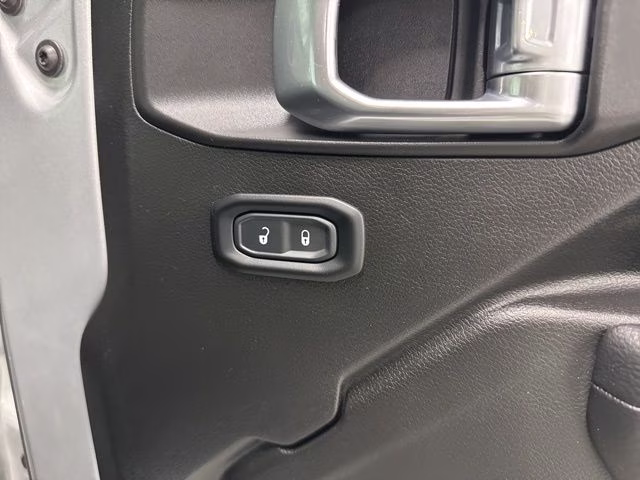 2024 Silver Zynith Clearcoat Jeep Wrangler Willys 4xe 4X4 SUV