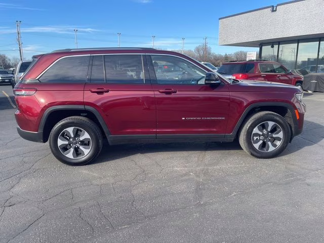 2022 Velvet Red Pearlcoat Jeep Grand Cherokee 4xe 4X4 SUV