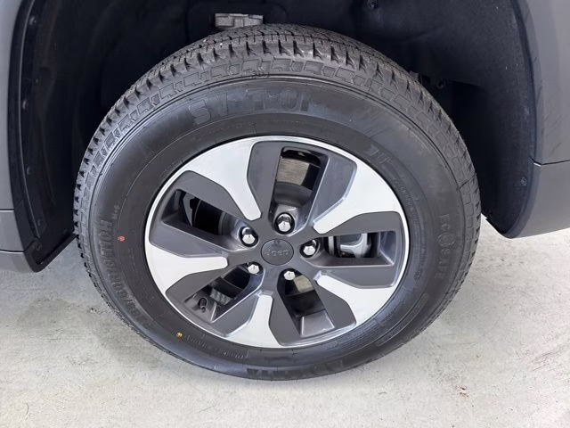 2022 Baltic Gray Metallic Clearcoat Jeep Grand Cherokee 4xe 4X4 SUV