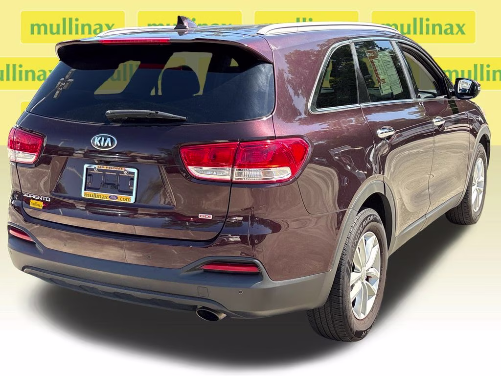 2016 Dark Cherry Kia Sorento LX FWD SUV
