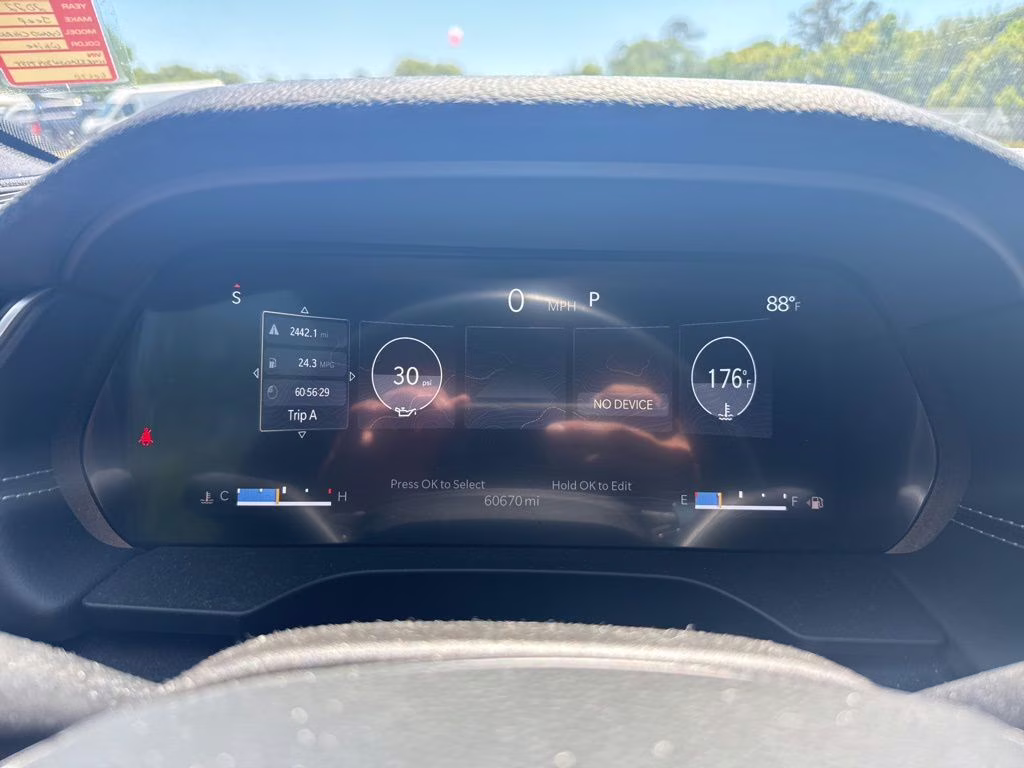 2022 Bright White Clearcoat Jeep Grand Cherokee L Altitude RWD SUV