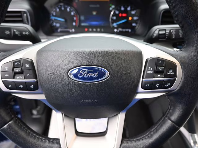 2022 Blue Metallic Ford Explorer XLT 4X4 SUV