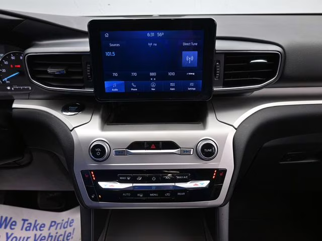 2022 Blue Metallic Ford Explorer XLT 4X4 SUV