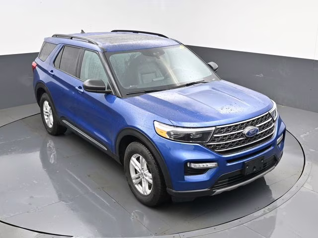 2022 Blue Metallic Ford Explorer XLT 4X4 SUV