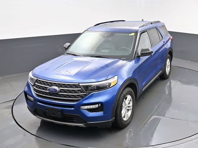 2022 Blue Metallic Ford Explorer XLT 4X4 SUV