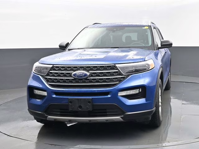 2022 Blue Metallic Ford Explorer XLT 4X4 SUV