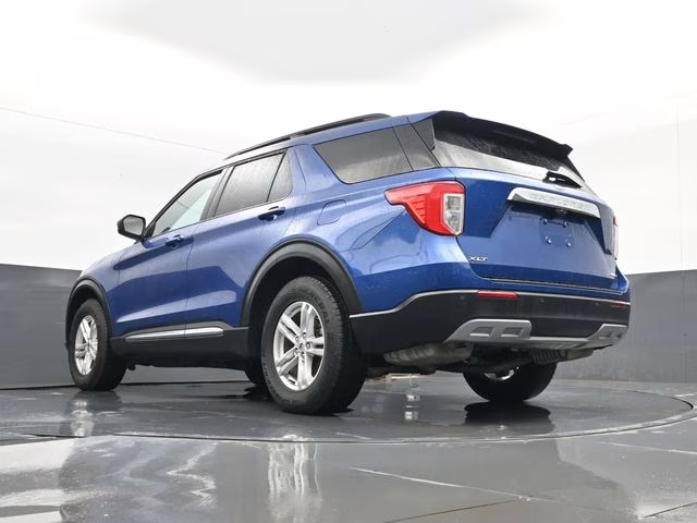 2022 Blue Metallic Ford Explorer XLT 4X4 SUV