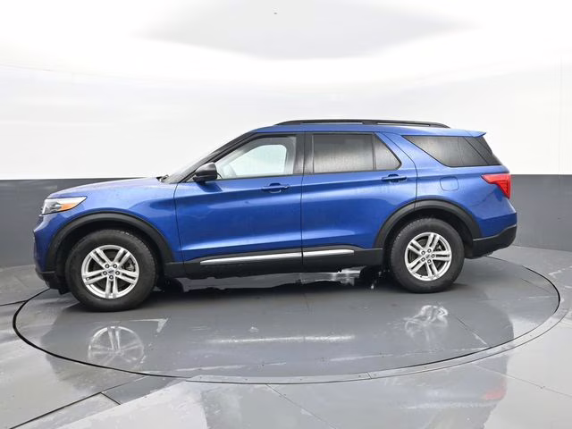 2022 Blue Metallic Ford Explorer XLT 4X4 SUV