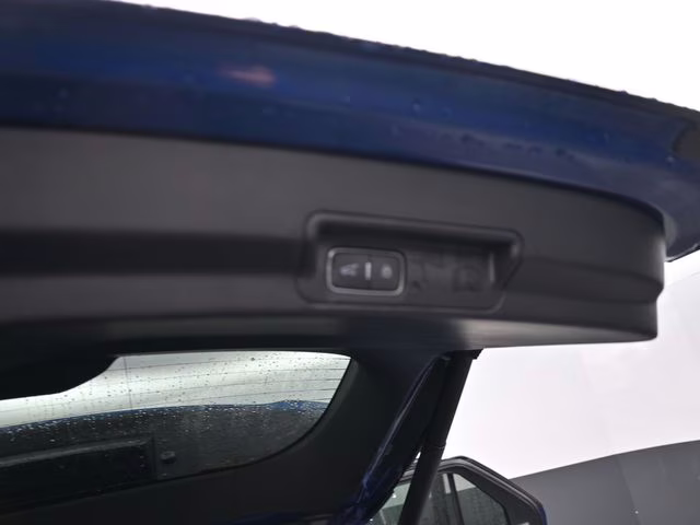 2022 Blue Metallic Ford Explorer XLT 4X4 SUV