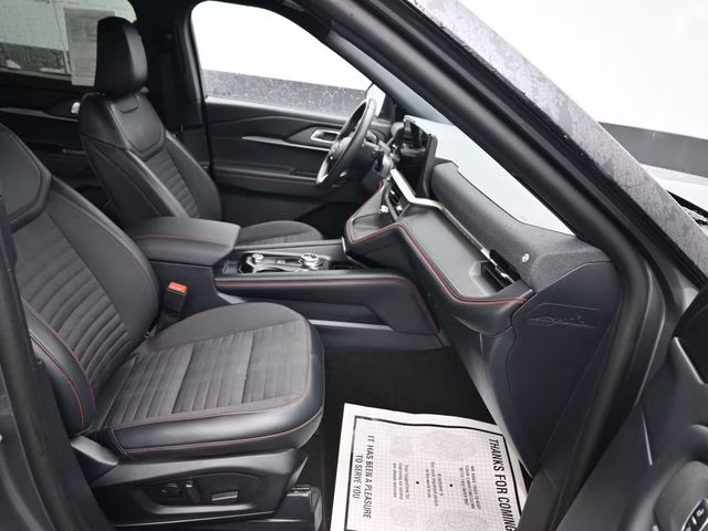 2025 Gray Metallic Ford Explorer ST-Line 4X4 SUV