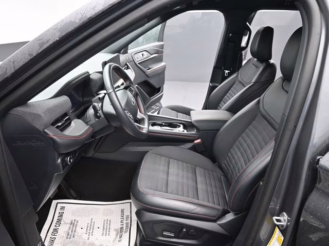 2025 Gray Metallic Ford Explorer ST-Line 4X4 SUV