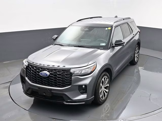 2025 Gray Metallic Ford Explorer ST-Line 4X4 SUV