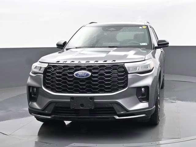 2025 Gray Metallic Ford Explorer ST-Line 4X4 SUV