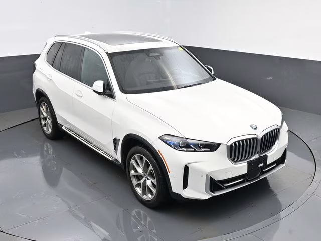 2024 Alpine White BMW X5 xDrive50e AWD SUV