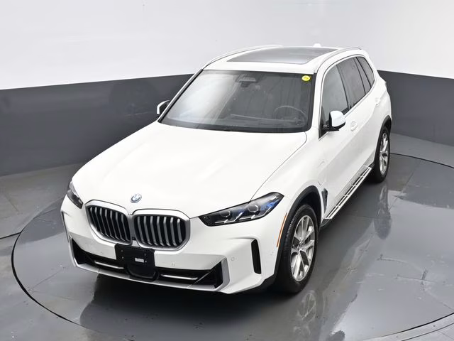 2024 Alpine White BMW X5 xDrive50e AWD SUV