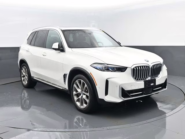 2024 Alpine White BMW X5 xDrive50e AWD SUV