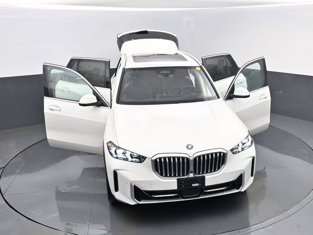 2024 Alpine White BMW X5 xDrive50e AWD SUV