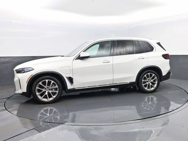 2024 Alpine White BMW X5 xDrive50e AWD SUV