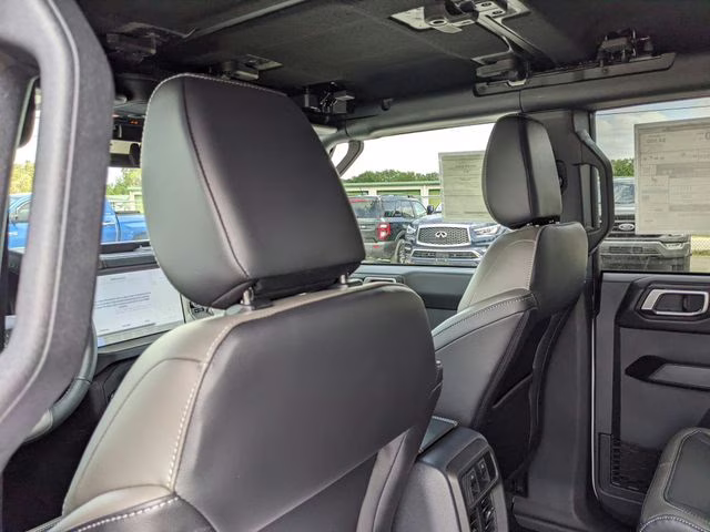 2026 Avalanche Gray Ford Bronco Outer Banks 4X4 SUV