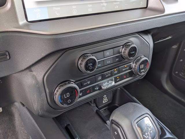 2026 Avalanche Gray Ford Bronco Outer Banks 4X4 SUV