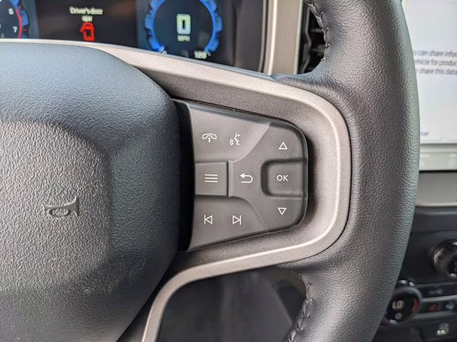 2026 Avalanche Gray Ford Bronco Outer Banks 4X4 SUV