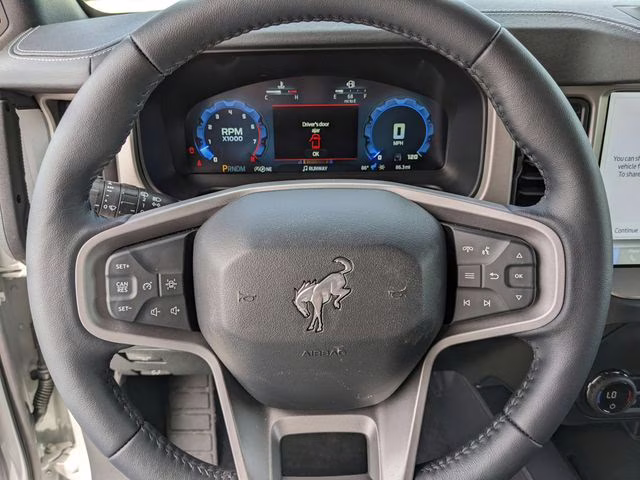 2026 Avalanche Gray Ford Bronco Outer Banks 4X4 SUV