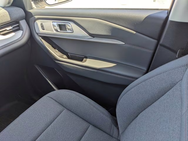 2026 Star White Metallic Tri-Coat Ford Explorer Active RWD SUV