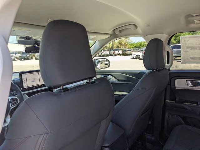 2026 Star White Metallic Tri-Coat Ford Explorer Active RWD SUV