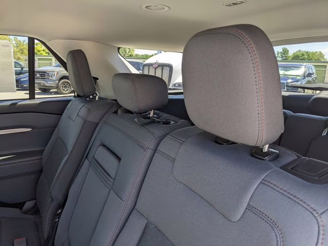 2026 Star White Metallic Tri-Coat Ford Explorer Active RWD SUV