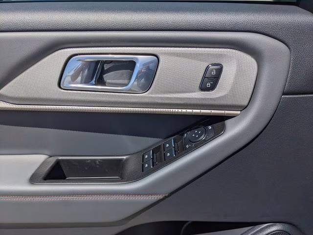 2026 Star White Metallic Tri-Coat Ford Explorer Active RWD SUV