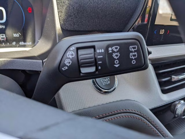 2026 Star White Metallic Tri-Coat Ford Explorer Active RWD SUV