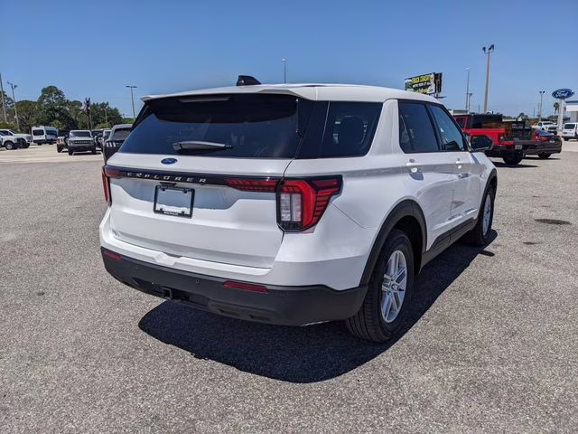 2026 Star White Metallic Tri-Coat Ford Explorer Active RWD SUV