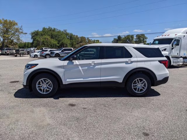 2026 Star White Metallic Tri-Coat Ford Explorer Active RWD SUV