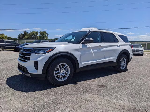 2026 Star White Metallic Tri-Coat Ford Explorer Active RWD SUV