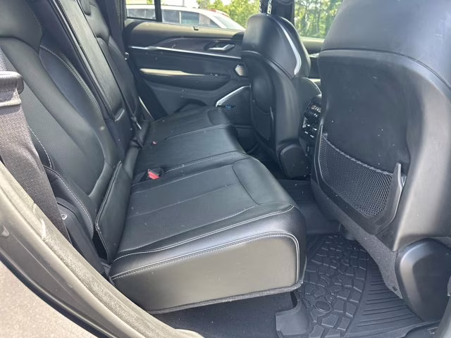 2023 Baltic Gray Metallic Clearcoat Jeep Grand Cherokee 4X4 SUV