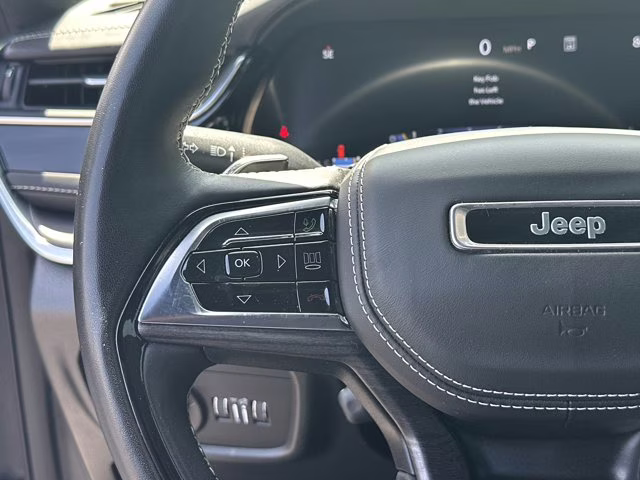 2023 Baltic Gray Metallic Clearcoat Jeep Grand Cherokee 4X4 SUV