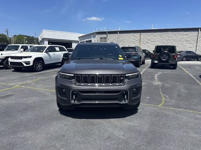 2023 Baltic Gray Metallic Clearcoat Jeep Grand Cherokee 4X4 SUV