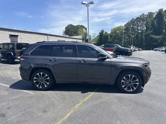 2023 Baltic Gray Metallic Clearcoat Jeep Grand Cherokee 4X4 SUV