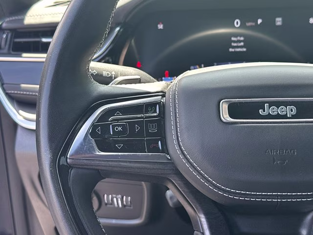 2023 Baltic Gray Metallic Clearcoat Jeep Grand Cherokee 4X4 SUV
